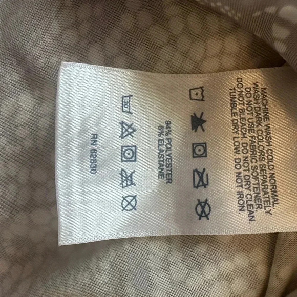 Lands’ End Silver/Off white Turtle Neck Floral Top Size Small - Picture 4 of 5